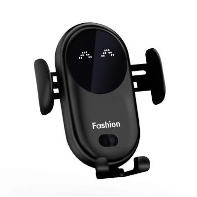 China High Quality Car Small 2021 Smart Wireless Charger With Auto Sensor Qi Smart Mobile Phone Holder With Suction Cup Bracket for sale