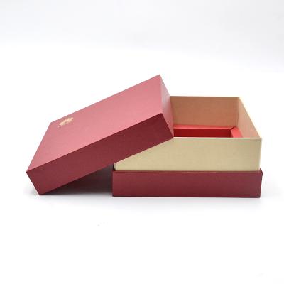 China Recycled Materials Customized Cardboard Paper Wedding Gift Box Packaging With Ribbon Christmas Paper Box for sale