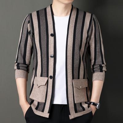 China Vertical 15.7% Nylon Viscose 38.5% Polyester 45.8% Anti-Wrinkle Wide Band Flip Cardigan Men's Cardigan Sweater Coat for sale