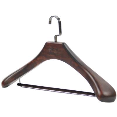 China luxury & good quality luxury wood suit hanger YT level wide shoulder bespoke wood hanger with custom logo lock bar hanger for sale