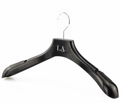 China OEM and ODM Adjustable Black Factory Logo Hanger Customized Plastic Hanger Durable Plastic Hanger for sale