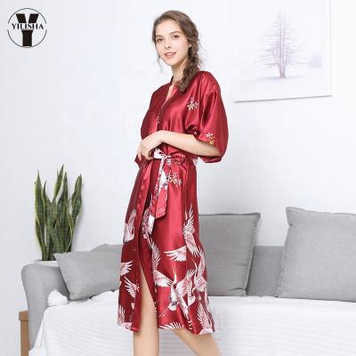 China Wholesale QUICK DRY Female Red Dressing Gown Bridesmaid Autumn Yilisha Ladies Fashion Home Service Long Nightgown Pajamas for sale