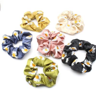 China 100% Silk Scrunchies Fashion Head Hair Bands Satin Hair Bands Luxury Wholesale Silk Hair Scrunchies Rubber Bands With OEKO-TEX100 for sale