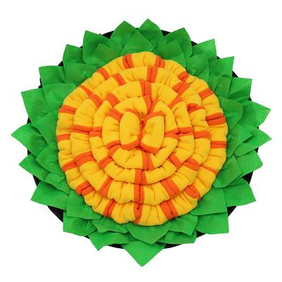 China Viable Sun Flower Pet Sniffing Mats Slow Food Mats Energy Covering Consumption Pet Feeding Cat Dog Snuffle Mat for sale