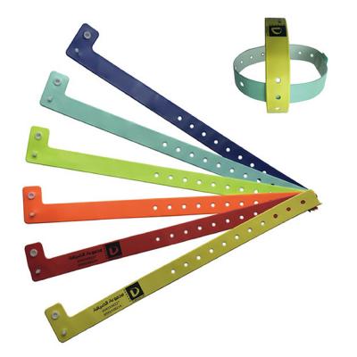 China Waterproof / Soft PVC Disposable RFID Waterproof Wristband China Supplier For Event for sale