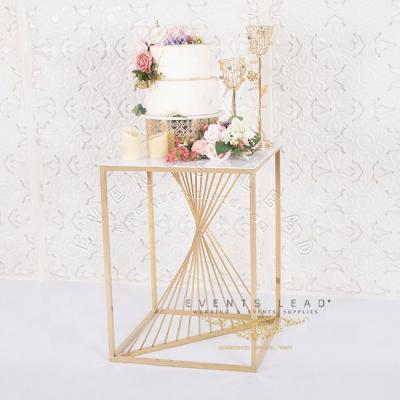 China Modern Luxury Stainless Steel Hot Selling Product Wedding Gold Cake Table for sale