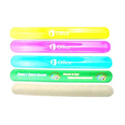 China Plastic Reflective Reflective Wristband Strap Slap Safety Reflective Wristband for sale