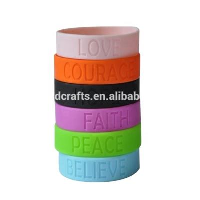 China Custom Made Eco-friendly Baseball Basketball Rubber Silicone Wristband Running Wristband for sale