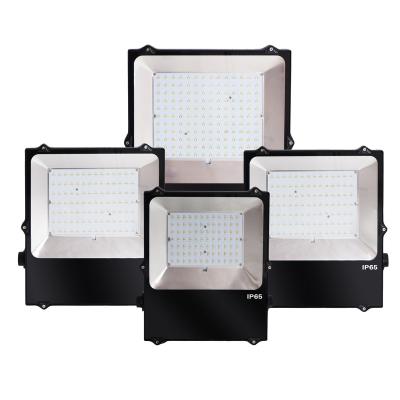 China Landscape Led Stadium Light 100w 150w RGB+CCT Outdoor Aluminum Solar Waterproof Led Flood Light IP65 for sale