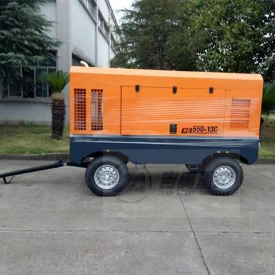 China High quality 550cfm 13 bar lubricated portable diesel screw air compressor for mining and drilling for sale