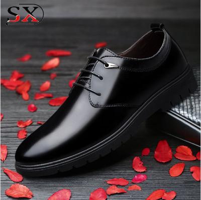 China Cheap Running Lace Up Breathable Leather Shoes Men Hollow Out Stylish Leather Man Shoe for sale