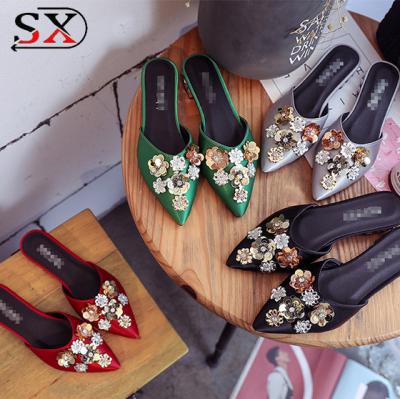 China Nice Comfortable Design Rhinestone Slipper Flat Sandals For Ladies New Pictures for sale