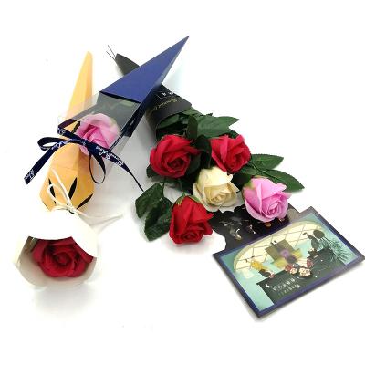 China New Handmade Tender Hot Selling Simple Paper Flower Florist Packaging Cone Box Cone Roses Box Brides Flower Bouquet Carrier for sale