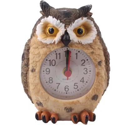 China 2021 Antique Style Hot Selling Owl Desk Clock Home Decoration Resin Desk Clocks Fit For Home for sale