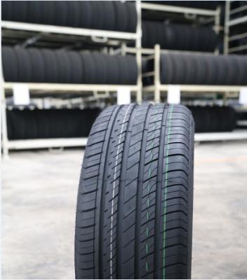 China el rendimiento ultra alto 225/40R18 toda la estación cansa los neumáticos ceñidos acero de 18 pulgadas en venta