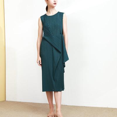 China Anti-wrinkle pleated solid color va va voom dress loose strapless loose strapless summer 2021 hot dress casual dress for sale