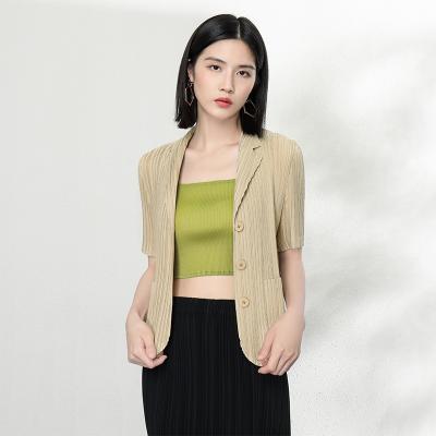 China Anti-wrinkle new pleats women's fashion short-sleeved straight jacket for summer 2021 for sale