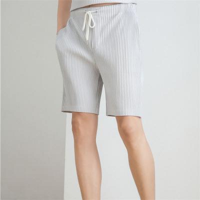 China Fashion Anti-wrinkle 100% Polyester Material Loungewear Summer Type Pleated Man Pants Men Pleated Shorts for sale