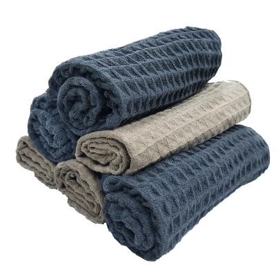 China Scratch-Free Personalized Luxury Hemming Cotton Gray Waffle Weave Microfiber Wash Towel For Car Cleaning for sale