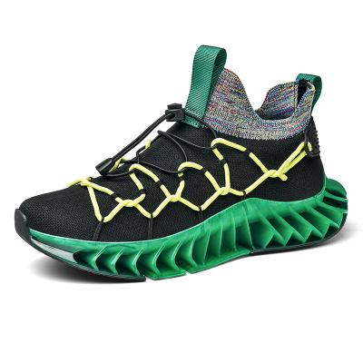 China New fashion trend men's high top fashion shoes running, 2021 trending outdoor men's fashion sneakers, shoes sneakers for sale