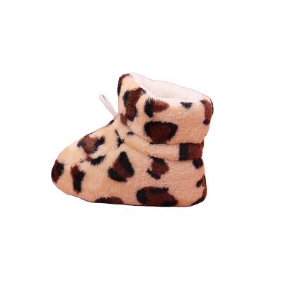 China New EVA Winter baby shoes leopard print soft depressing winter toddler shoes thickened warm boots cartoon men and women baby shoes for sale