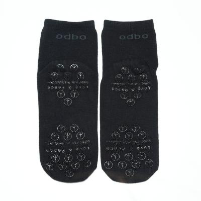 China Factory Made Comfortable Breathable Black Anti-skid Glue Dispensing Socks QUICK DRY Socks for sale