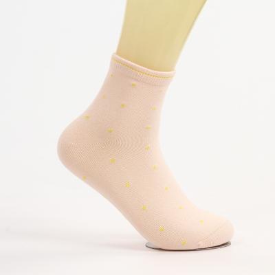 China Women's Disposable Crew Socks Breathable Slouch Sustainable Breathable Floral Socks for sale