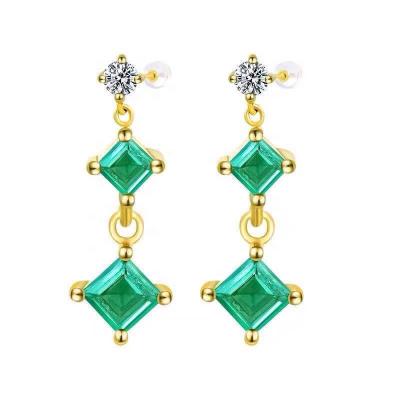 China CLASSIC green 18k gold diamond earring the design is simple and delicate and suitable for matching for woman girlfriend party for sale