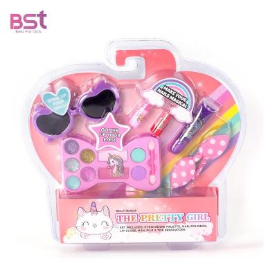 China Eco-friendly Non-Toxic Beauty Fashion Toys Kids Baby Make Up Kids Cosmetics Set Girls Makeup Kit With Blister Card Packing for sale