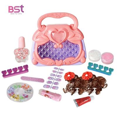 China Non-Toxic Eco-Friendly Kids Girls Washable Makeup Toys With Portable Fashion Makeup Bag Real Makeup Kit for sale