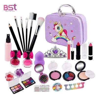 China Eco-friendly Non-toxic Abundant Makeup Accessories Kit For Girls Pretend Beauty Kit Cosmetics Toy Baby Crown Makeup For Kids for sale