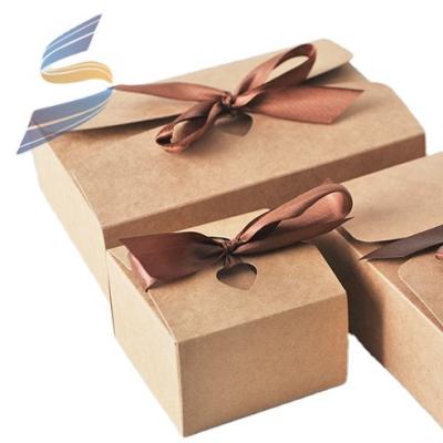 China Recyclable Wholesale Custom Luxury Packaging Paper Bridesmaid Gift Box for sale