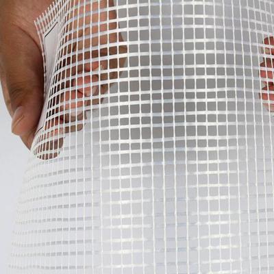 China Waterbestendig Wit C Glas Glas Glasvezel Scherm Glasvezel Mesh Rollen 300N-800N Sterkte Voor Muur Te koop