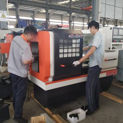 China Centro de torneado cnc Máquinas de corte para superficies cilíndricas interiores y exteriores, conos, roscas, etc. for sale