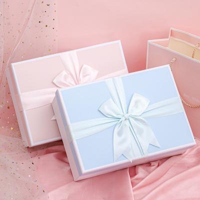 China Elelgent Mother's Day Bow Gift Box Underwear Scarf Birthday Gift Box Silk Female Packaging Gift Box for sale