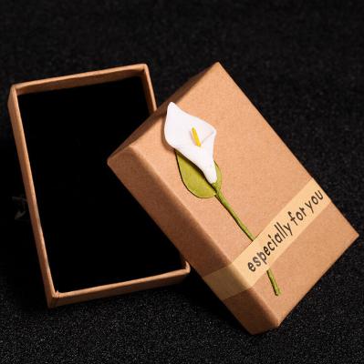 China Wholesale Jewelry Box Ring Necklace Box Packaging Box Creative Elelgent Vintage Kraft Paper for sale