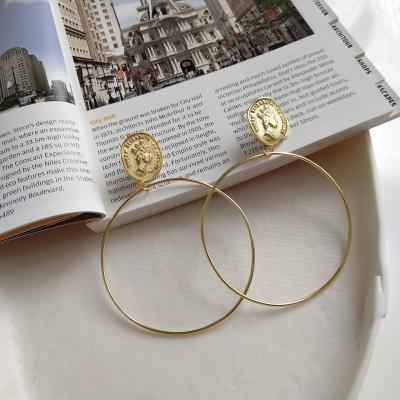 China Coin Hoop Earrings 2020 Big Round Hoop Earring Gold Trendy Women Coin Hoop Earrings Queen for sale