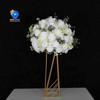 China LFB1893 Artificial Flower Arrangements Large Luxury White Rose Artificial Flower Ball Centerpieces for sale