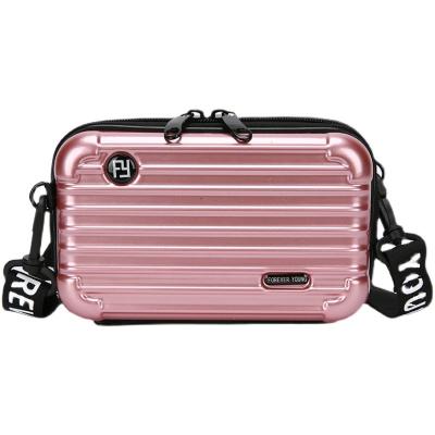 China New Innovative Durable Use Daily Products Shape Storage Travel Makeup Pouch Multifunctional Bag Shoulder Luxury Cosmetic Bag for sale