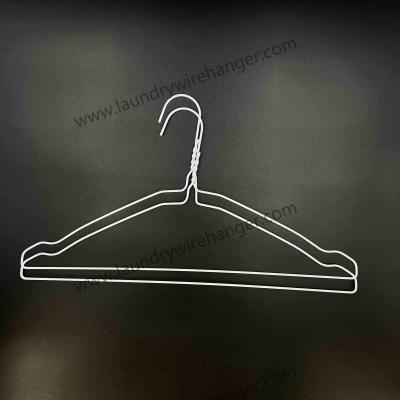 Cina 18inch Notched Dry Cleaner Hanger For Dry Cleaning Shop in vendita