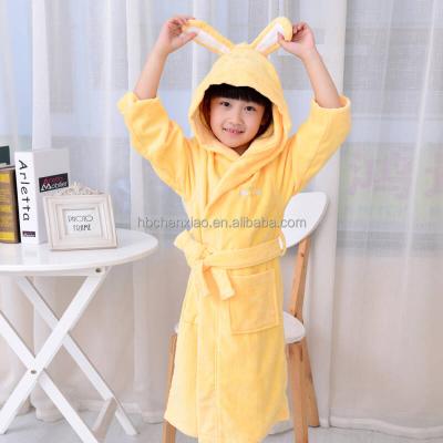 China Breathable Duck Hearts Printed Wrap Winter Bathrobe Animals Fleece Long Robe Kids Girls Dressing Gown for sale