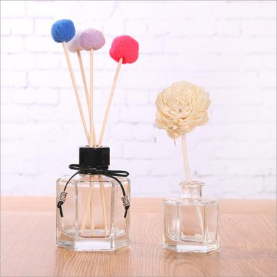 China Luxury Personal Care 100ml Amber Glass Perfume Reed Aroma Reed Diffuser Bottle Diffuser Bottle With Gold Cover for sale