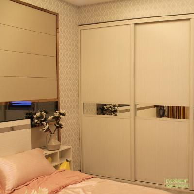 China Modern Modern Bedroom Wardrobe Closet Sliding Door Cabinet Home Furniture With Dresser for sale