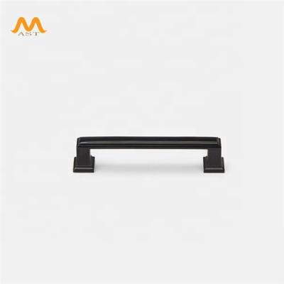 China Pulls And Knobs Furniture Pulls And Knobs Cabinet Door Handle Cabinet Zero Material 105*20*25 for sale