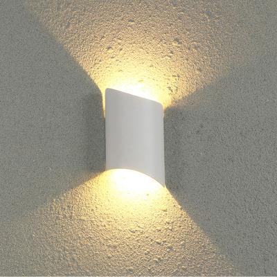 China Modern Led Wall Lamp Exterior Wall Light Outdoor Spotlight Led Light IP65 for sale