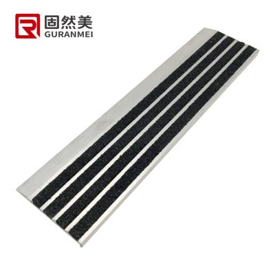 China High Quality Concrete Stair Edge Protection Safety Carborundum Stair Nosing Strips For Granite for sale