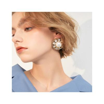 China Alloy 2021 Crystal Statement Earrings Crystal Chandelier Large Dangle American Diamond Earrings Long Dangle Alloy Silver Drop for sale