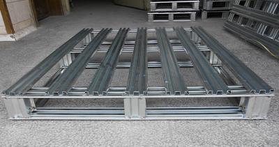 China Heavy Duty Metal steel spill pallets , stackable steel pallets 2 Way  Entry for sale