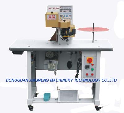 China Factory WALLET ZIPPER ATTACHING MACHINE WITH AUTOMATIC CEMENTING for sale