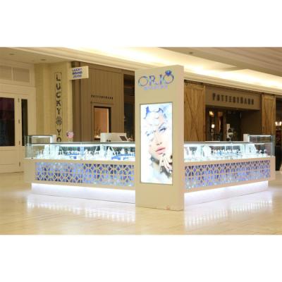 China Modern And Fashion Retail Jewelry Display Rack Customized Jewelry Display Kiosk for sale